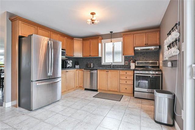 86 Court Drive, House detached with 3 bedrooms, 2 bathrooms and 4 parking in Brant ON | Image 14