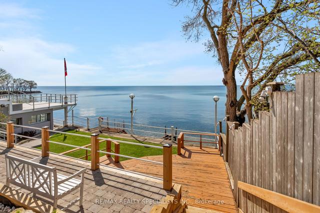 327a Lake Promenade, House detached with 4 bedrooms, 4 bathrooms and 6 parking in Toronto ON | Image 11