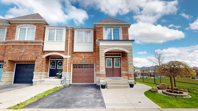 88 Lorenzo Cir, House attached with 4 bedrooms, 3 bathrooms and 3 parking in Brampton ON | Image 1