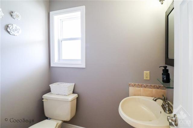 321 Liard Street, House detached with 3 bedrooms, 4 bathrooms and 6 parking in Ottawa ON | Image 10