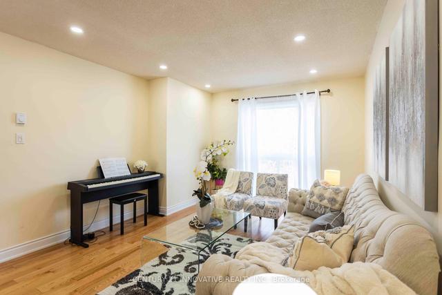2259 Munn's Ave, House attached with 3 bedrooms, 2 bathrooms and 3 parking in Oakville ON | Image 3