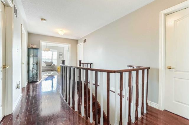 60 Southlake Blvd, House detached with 4 bedrooms, 4 bathrooms and 6 parking in Brampton ON | Image 6