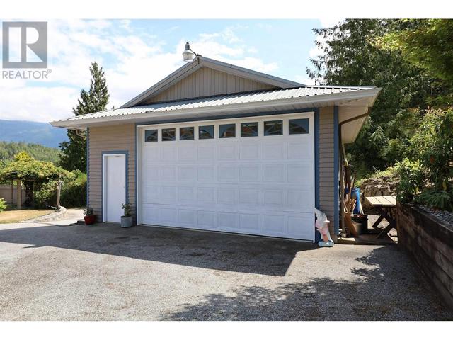 13136 Narrows Rd, House detached with 3 bedrooms, 3 bathrooms and null parking in Sunshine Coast A BC | Image 39