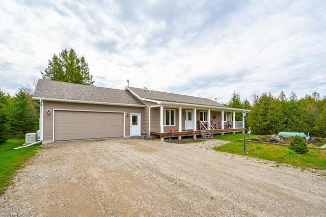 9478 Maas Park Dr, House detached with 3 bedrooms, 2 bathrooms and 6 parking in Wellington North ON | Image 1