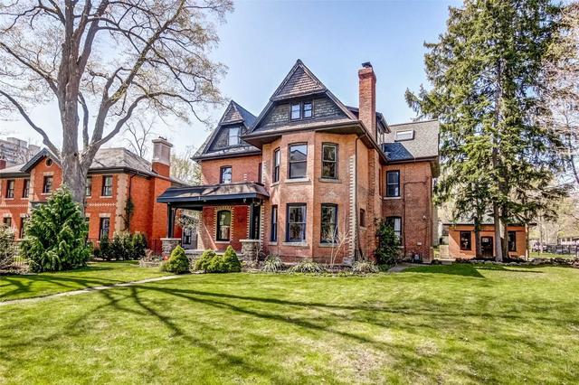 2187 Lakeshore Rd, House detached with 7 bedrooms, 3 bathrooms and 5 parking in Burlington ON | Image 12