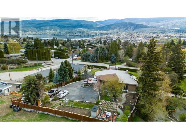 404 West Bench Dr, House detached with 4 bedrooms, 3 bathrooms and 7 parking in Okanagan Similkameen F BC | Image 83