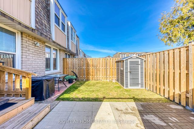 10 - 153 Limeridge Rd W, Townhouse with 3 bedrooms, 2 bathrooms and 1 parking in Hamilton ON | Image 25