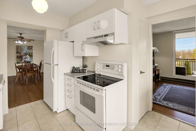 401 - 28 Robinson St N, Condo with 2 bedrooms, 2 bathrooms and 1 parking in Grimsby ON | Image 5
