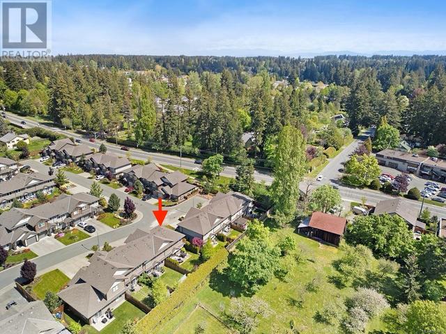 4 - 2030 Wallace Ave, House attached with 3 bedrooms, 3 bathrooms and null parking in Comox BC | Image 34