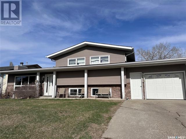 488 Willow Bay, House detached with 4 bedrooms, 3 bathrooms and null parking in Estevan SK | Image 1