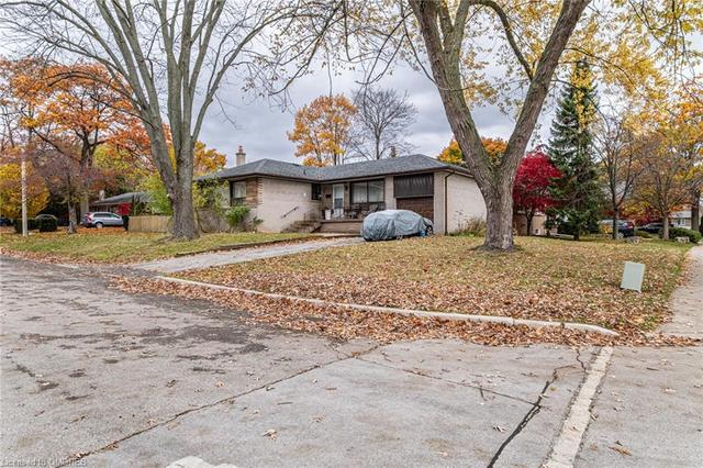 65 Glenmanor Drive, House detached with 3 bedrooms, 2 bathrooms and 3 parking in Oakville ON | Image 1