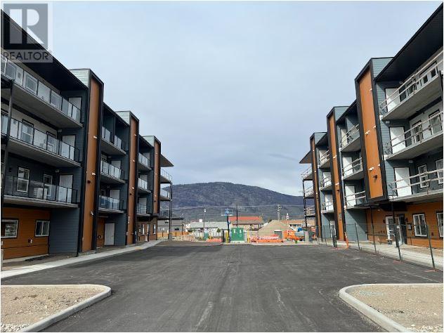 304 - 5601 Lakeshore Dr, Condo with 2 bedrooms, 2 bathrooms and 2 parking in Osoyoos BC | Image 18