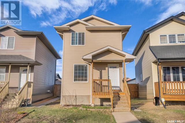 715 Lamarsh Lane, House detached with 3 bedrooms, 3 bathrooms and null parking in Saskatoon SK | Image 1