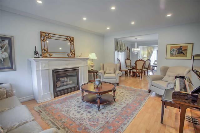 285 Cranbrooke Ave, House detached with 3 bedrooms, 3 bathrooms and 3 parking in Toronto ON | Image 22