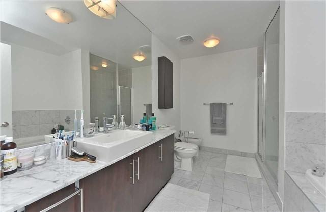 5302 - 65 Bremner Blvd, Condo with 2 bedrooms, 3 bathrooms and 1 parking in Toronto ON | Image 12