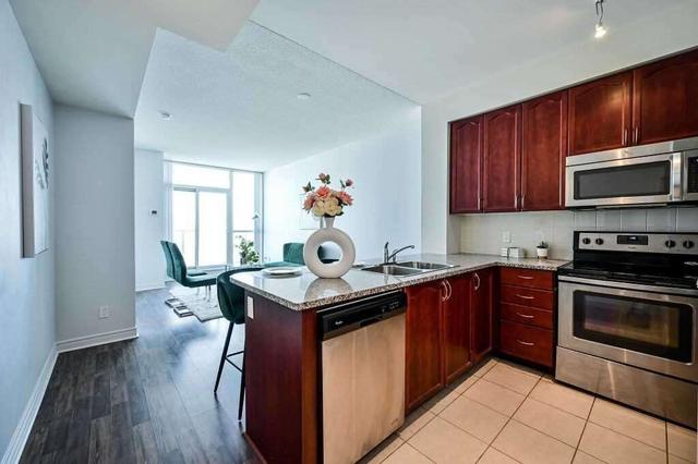 1002 - 339 Rathburn Rd W, Condo with 1 bedrooms, 1 bathrooms and 1 parking in Mississauga ON | Image 2