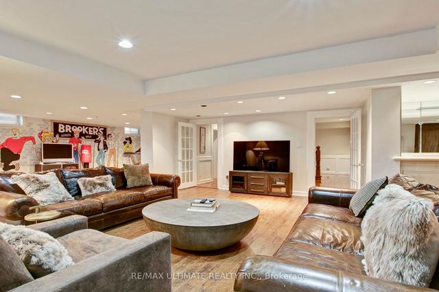 1 Versailles Ct, House detached with 4 bedrooms, 7 bathrooms and 12 parking in Toronto ON | Image 18