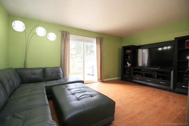 C - 658 Grey St, Townhouse with 3 bedrooms, 2 bathrooms and 1 parking in Brantford ON | Image 10
