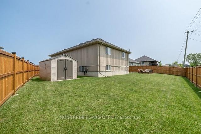 17 Ashwood Cres, House detached with 2 bedrooms, 3 bathrooms and 5 parking in Quinte West ON | Image 30