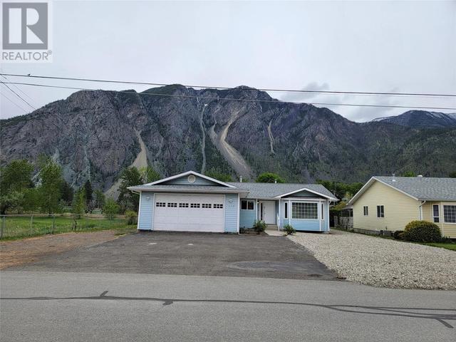 819 10th Ave, House detached with 3 bedrooms, 1 bathrooms and 5 parking in Keremeos BC | Image 37