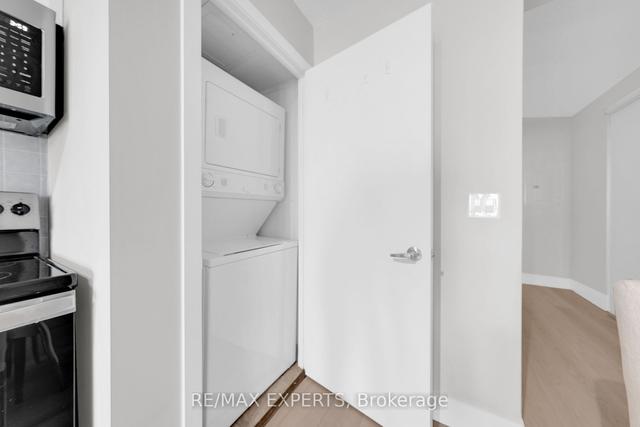 929 - 38 Joe Shuster Way, Condo with 1 bedrooms, 2 bathrooms and 1 parking in Toronto ON | Image 22