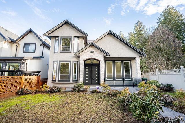 14371 Crescent Road, House detached with 7 bedrooms, 6 bathrooms and 4 parking in Surrey BC | Image 2