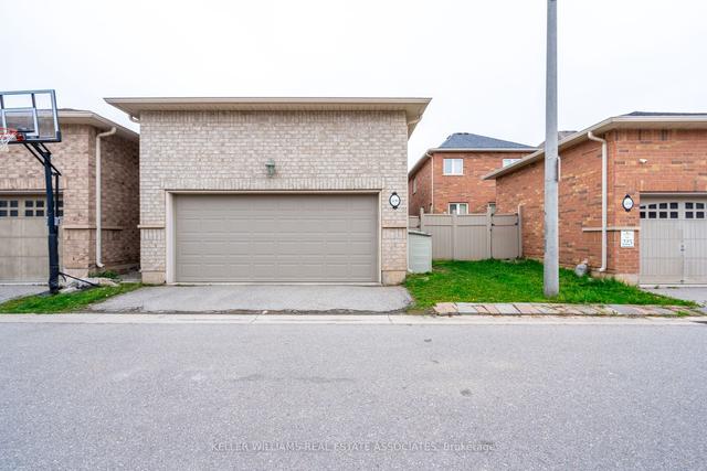 3246 Robert Brown Blvd, House detached with 3 bedrooms, 4 bathrooms and 2 parking in Oakville ON | Image 30