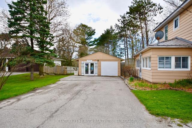 5584 Highway 12, House detached with 3 bedrooms, 2 bathrooms and 8 parking in Ramara ON | Image 12