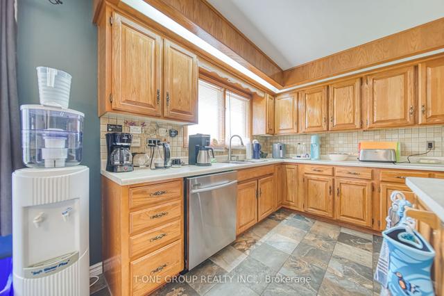 58 Reyburn Ave, House detached with 3 bedrooms, 3 bathrooms and 5 parking in Kitchener ON | Image 5