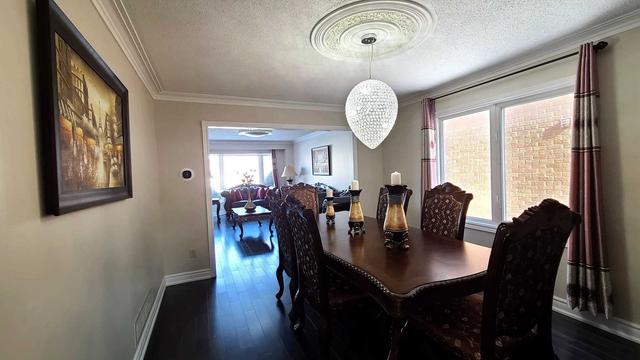 46 Kevi Cres, House detached with 4 bedrooms, 5 bathrooms and 5 parking in Richmond Hill ON | Image 6