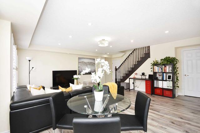 100 - 200 Veterans Dr, Townhouse with 3 bedrooms, 3 bathrooms and 2 parking in Brampton ON | Image 3