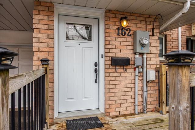 162 William Curtis Cir, Townhouse with 3 bedrooms, 2 bathrooms and 2 parking in Newmarket ON | Image 11