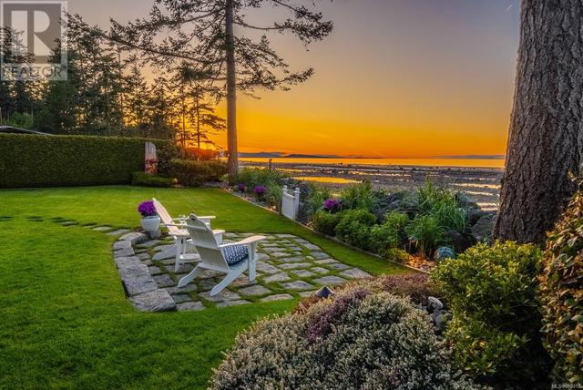 1281 Point Mercer Dr, House detached with 4 bedrooms, 4 bathrooms and 3 parking in Qualicum Beach BC | Image 37