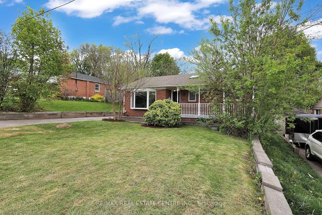 10 Cleaveholm Dr, House detached with 3 bedrooms, 2 bathrooms and 4 parking in Halton Hills ON | Image 23