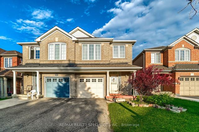 22 Applegrove Crt, House semidetached with 3 bedrooms, 4 bathrooms and 3 parking in Brampton ON | Image 1