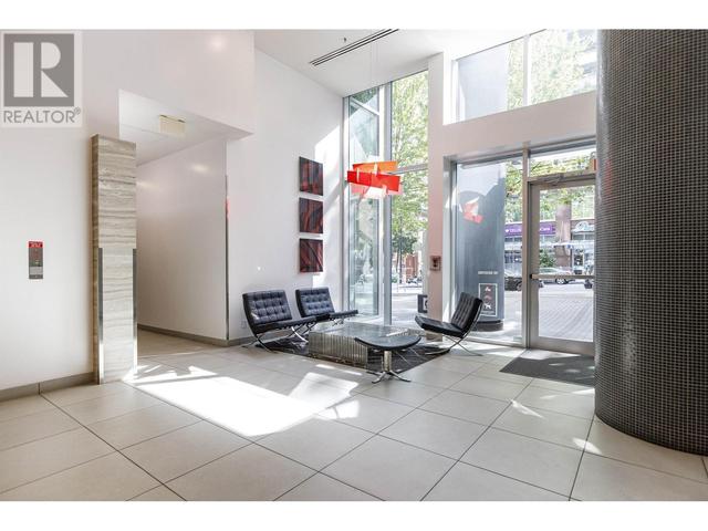 2802 - 233 Robson Street, Condo with 2 bedrooms, 2 bathrooms and 1 parking in Vancouver BC | Image 24