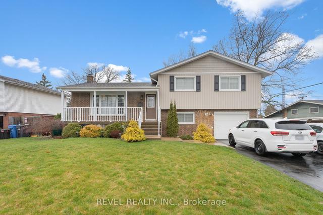 38 Caithness Dr, House detached with 3 bedrooms, 2 bathrooms and 7 parking in Welland ON | Image 1