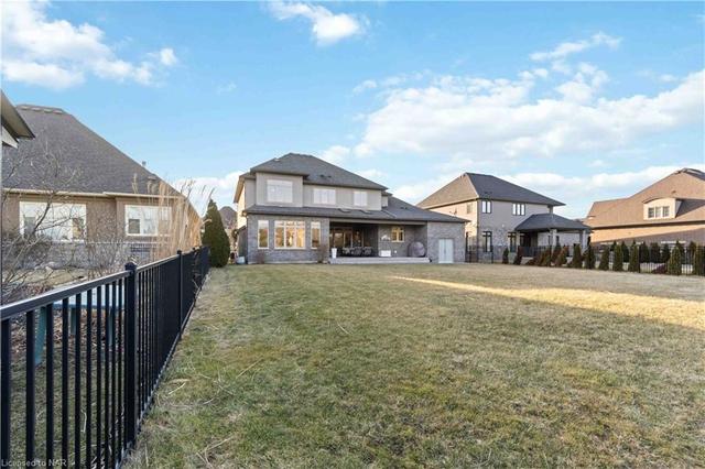 34 Sandalwood Cres, House detached with 4 bedrooms, 3 bathrooms and 7 parking in Niagara on the Lake ON | Image 21