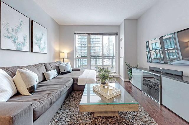 1304 - 35 Hayden St, Condo with 1 bedrooms, 1 bathrooms and 1 parking in Toronto ON | Image 2