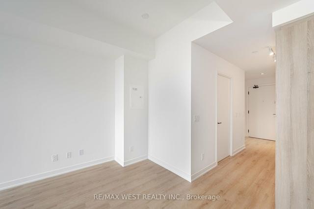 2609 - 319 Jarvis St, Condo with 0 bedrooms, 1 bathrooms and 0 parking in Toronto ON | Image 3