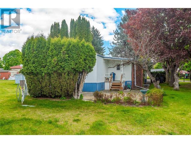 98 - 3535 Casorso Rd, House other with 2 bedrooms, 1 bathrooms and 2 parking in Kelowna BC | Image 24