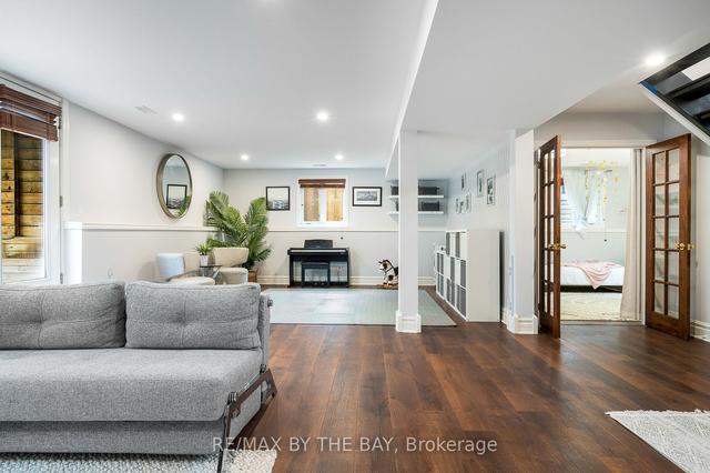 310 Oak St, House detached with 2 bedrooms, 3 bathrooms and 7 parking in Collingwood ON | Image 17