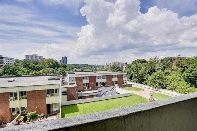 412 - 1 Massey Sq, Condo with 1 bedrooms, 1 bathrooms and 0 parking in Toronto ON | Image 4