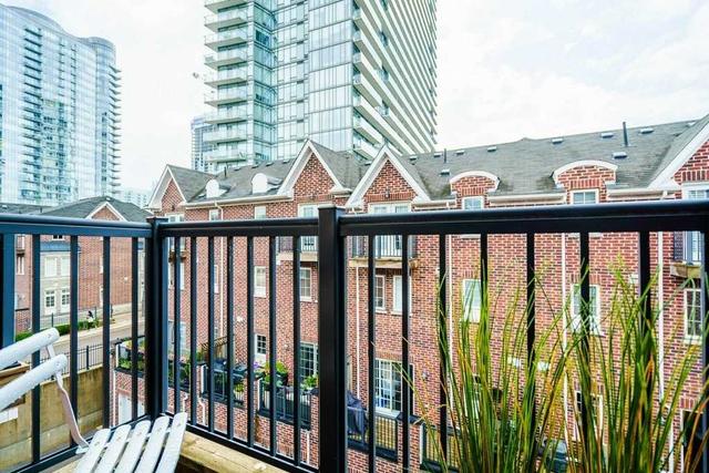 TH-50 - 111 The Queensway, Townhouse with 3 bedrooms, 3 bathrooms and 1 parking in Toronto ON | Image 22