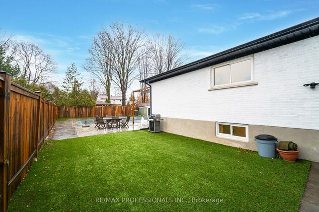 1499 Agnew Rd, House detached with 2 bedrooms, 3 bathrooms and 4 parking in Mississauga ON | Image 32