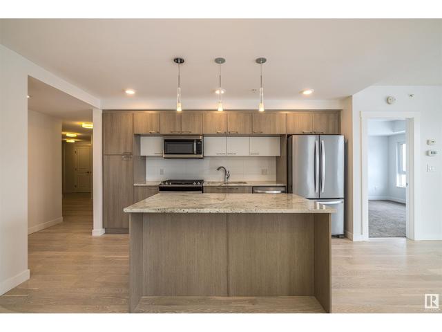 1001 - 9720 106 St Nw, Condo with 2 bedrooms, 2 bathrooms and null parking in Edmonton AB | Image 5