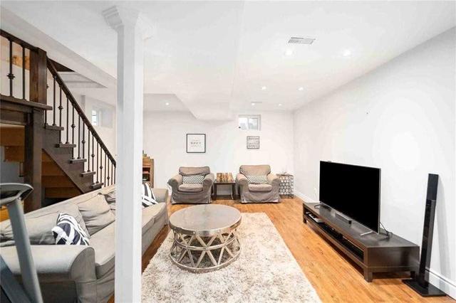 328 St Germain Ave, House semidetached with 3 bedrooms, 2 bathrooms and 2 parking in Toronto ON | Image 19