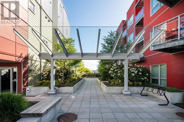 202 - 785 Tyee Rd, Condo with 1 bedrooms, 1 bathrooms and 1 parking in Victoria BC | Image 2