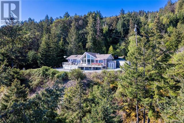 8475 Lisa Lane, House detached with 4 bedrooms, 3 bathrooms and 8 parking in Lantzville BC | Image 11