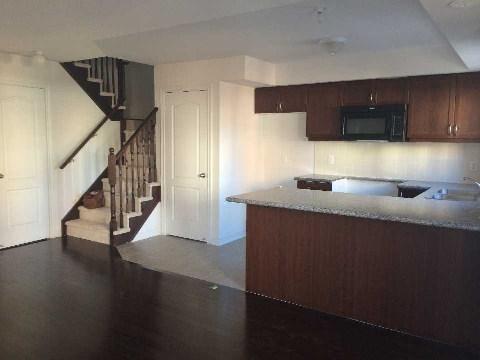 2460 Post Rd, Townhouse with 2 bedrooms, 2 bathrooms and 1 parking in Oakville ON | Image 4